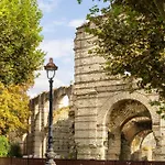 La Maison Bord'eaux Hotel 4*