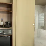 Hotel La Maison Bord'eaux 4*