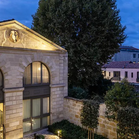 La Maison Bord'eaux 4*