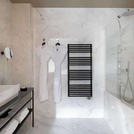 מלון La Maison Bord'eaux 4*
