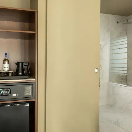 酒店 La Maison Bord'eaux 4*
