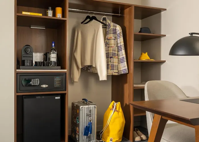 La Maison Bord'eaux 호텔 4*